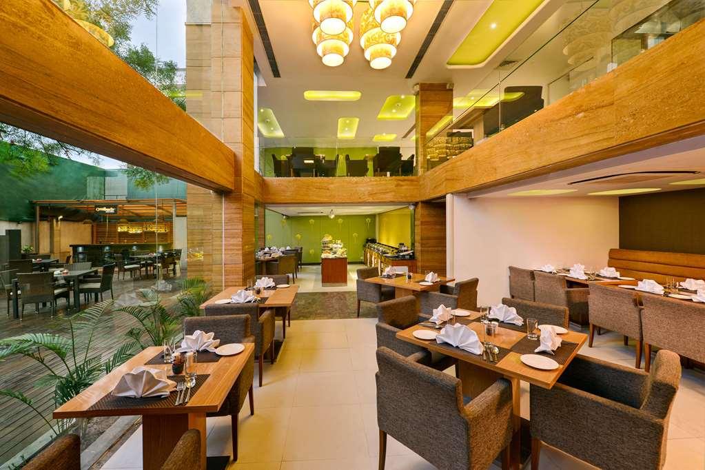 Quality Inn Gurgaon Restaurante foto